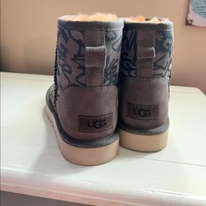 Like new Uggs